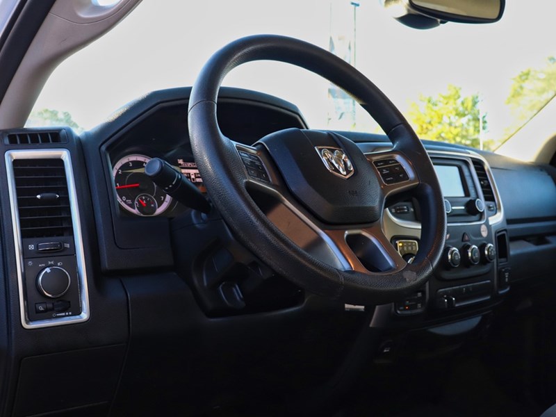 2022 RAM 1500 Classic SLT | Carplay | Heated Seats | Back Up Cam