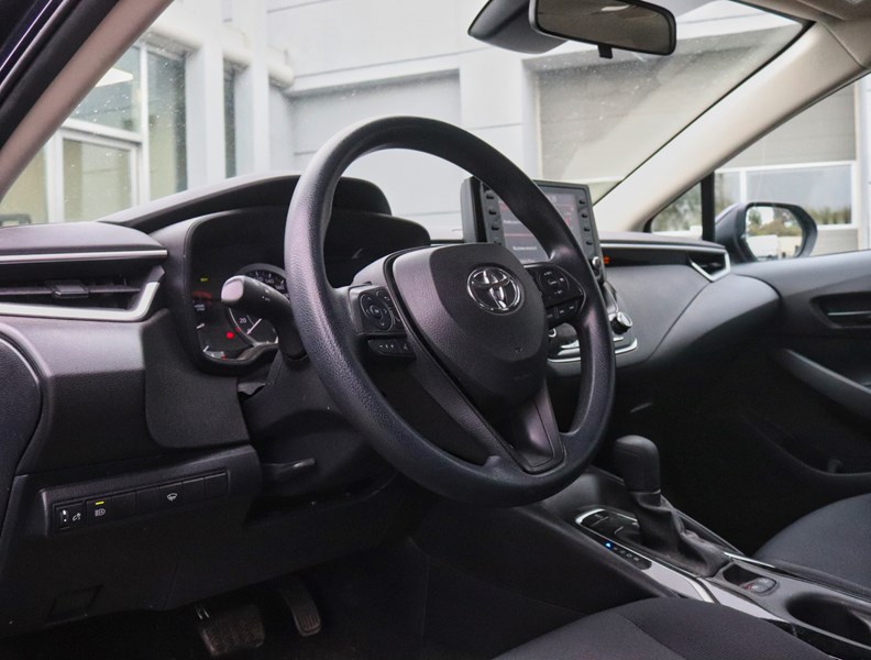 2022 Toyota Corolla Clean Carfax/Reliable Daily