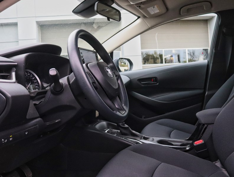 2022 Toyota Corolla Clean Carfax/Reliable Daily