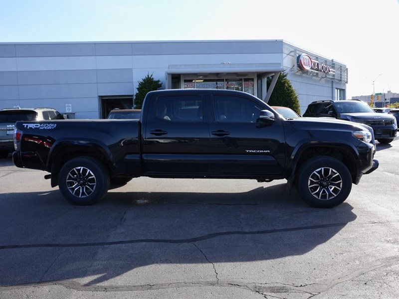 2022 Toyota Tacoma TRD Sport Prem / Sunroof/Clean Carfax