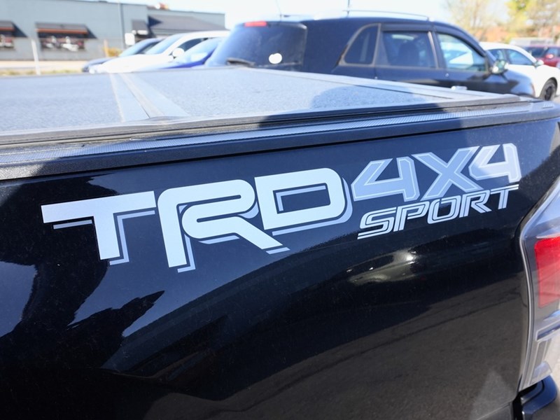 2022 Toyota Tacoma TRD Sport Prem / Sunroof/Clean Carfax