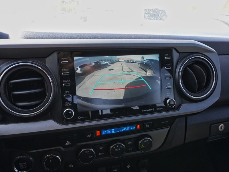 2022 Toyota Tacoma TRD Sport Prem / Sunroof/Clean Carfax