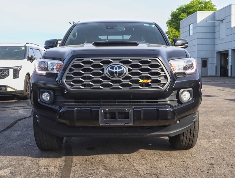 2022 Toyota Tacoma TRD Sport Prem / Sunroof/Clean Carfax