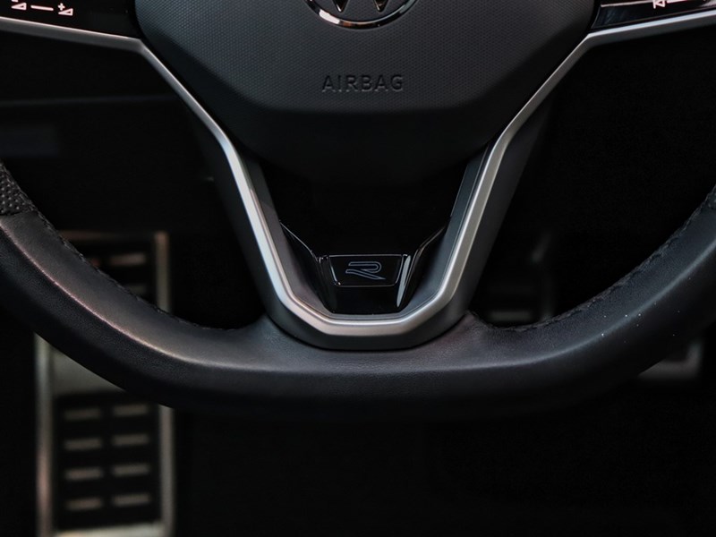 2022 Volkswagen Tiguan Highline R-Line | Sunroof | Leather | 360 Camera