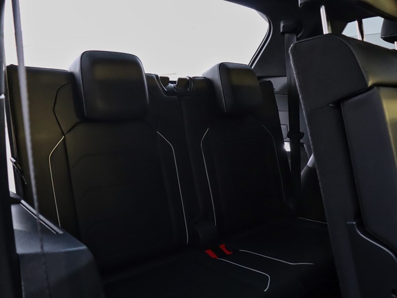 2022 Volkswagen Tiguan Highline R-Line | Sunroof | Leather | 360 Camera