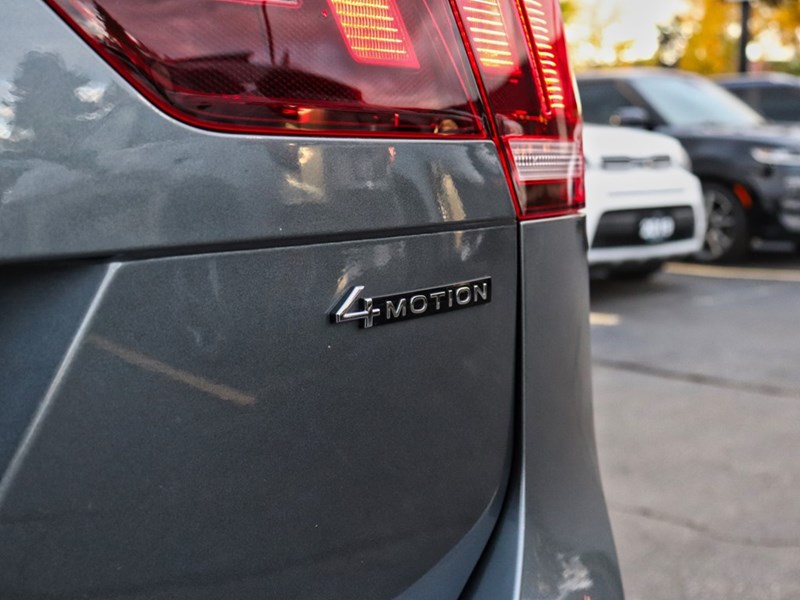 2022 Volkswagen Tiguan Highline R-Line | Sunroof | Leather | 360 Camera