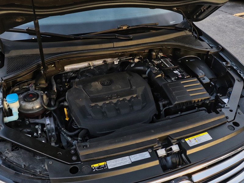 2022 Volkswagen Tiguan Highline R-Line | Sunroof | Leather | 360 Camera