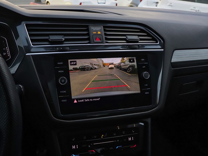 2022 Volkswagen Tiguan Highline R-Line | Sunroof | Leather | 360 Camera