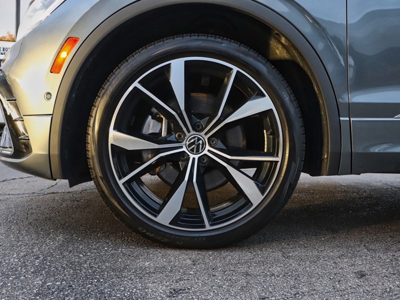2022 Volkswagen Tiguan Highline R-Line | Sunroof | Leather | 360 Camera