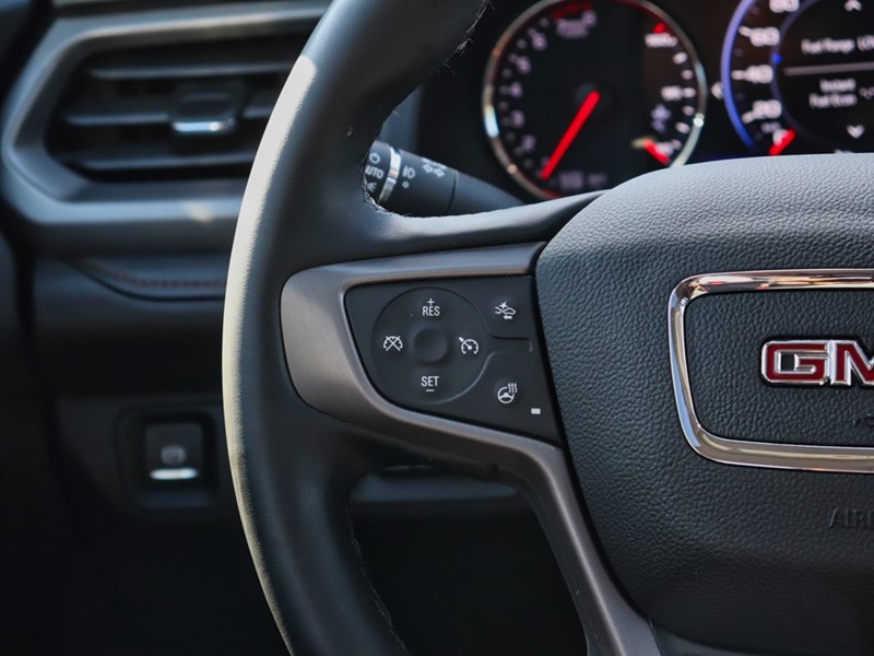 2023 GMC Acadia AT4 AWD | Power Tailgate | Heated Seats & Steering