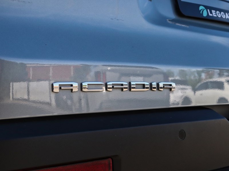 2023 GMC Acadia AT4 AWD | Power Tailgate | Heated Seats & Steering