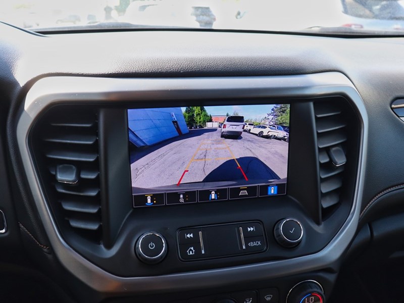 2023 GMC Acadia AT4 AWD | Power Tailgate | Heated Seats & Steering
