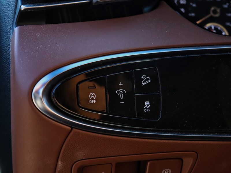 2023 Genesis GV70 2.5T Advanced | AWD | Sunroof | Launch Control