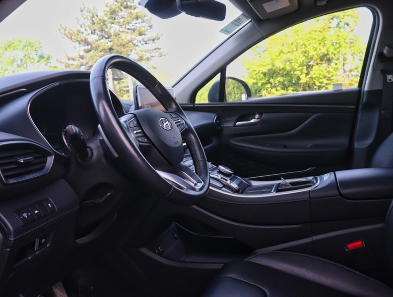 2023 Hyundai Santa Fe Trend Awd/Pano Roof/Leather/No Accident/One Owner