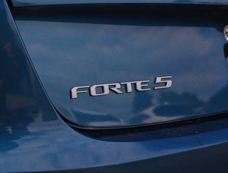 2023 Kia Forte5 GT Limited Dct/Hatch/Clean Carfax/Cpo