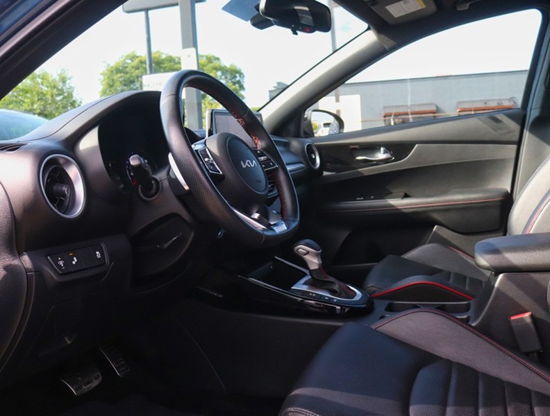 2023 Kia Forte5 GT Limited Dct/Hatch/Clean Carfax/Cpo