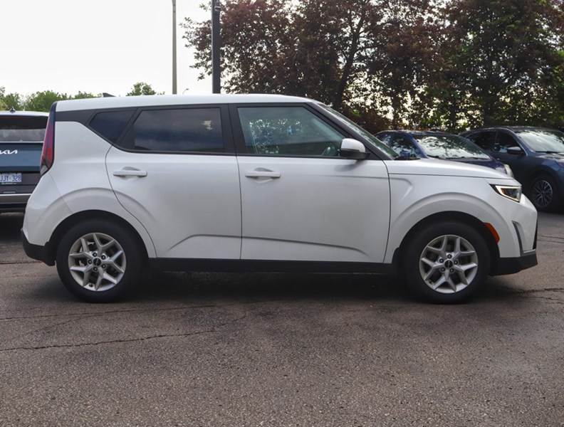 2023 Kia Soul EX Ivt