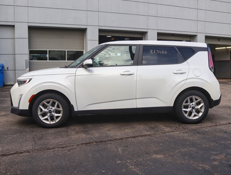 2023 Kia Soul EX Ivt