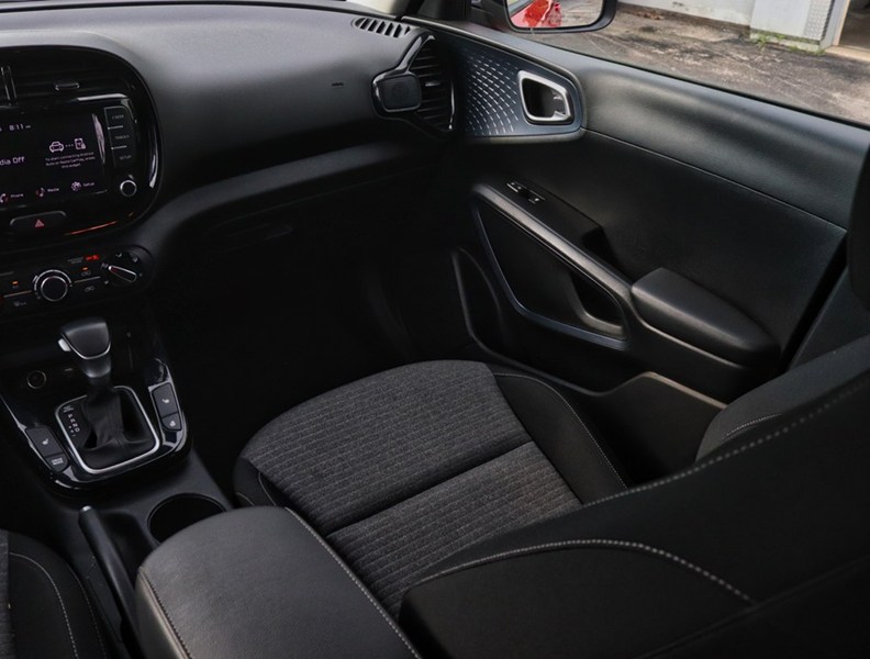 2023 Kia Soul EX Ivt
