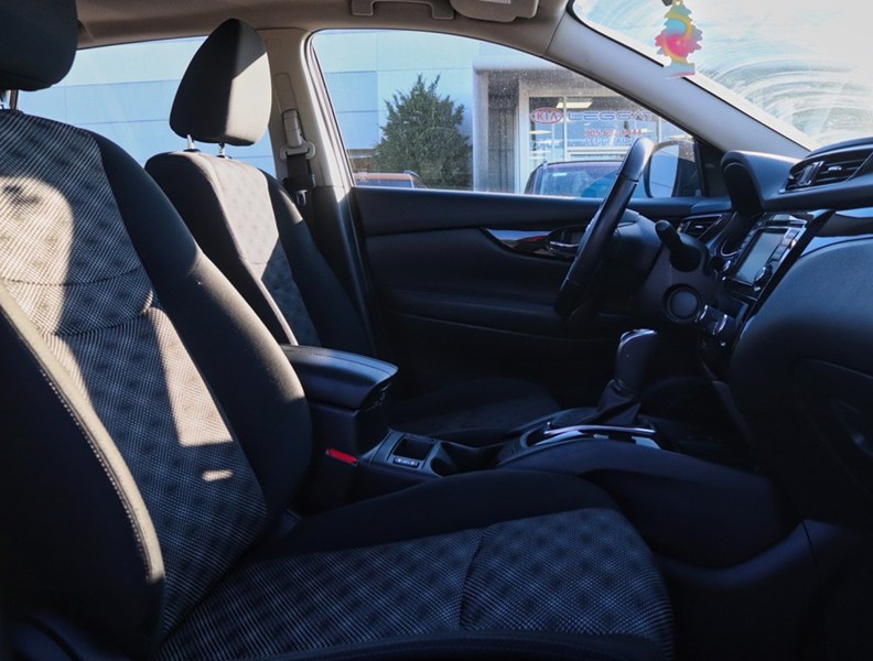 2023 Nissan Qashqai AWD SV CVT