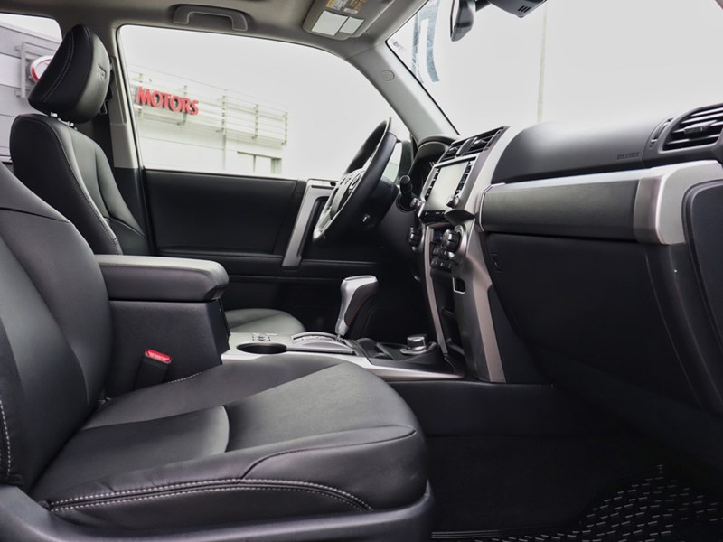 2023 Toyota 4Runner TRD Sport 4WD | Safety Sense | Carplay