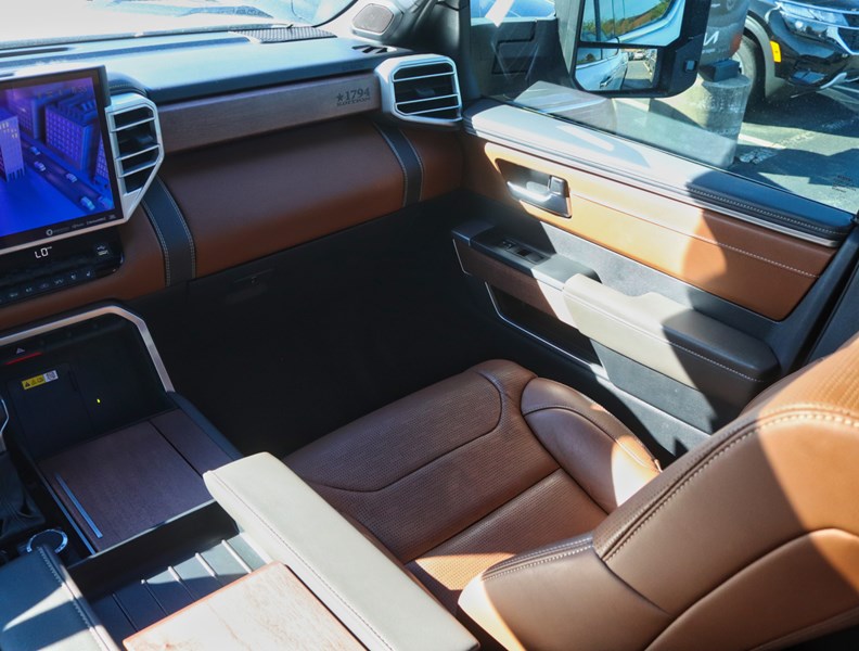 2023 Toyota Tundra Hybrid Platinum/Hybrid/1794 Edition