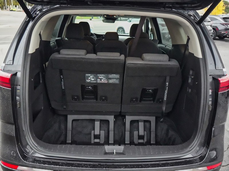 2024 Kia Carnival LX+ FWD