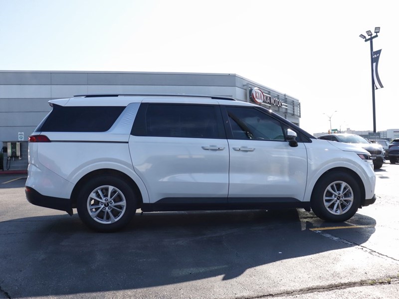 2024 Kia Carnival EX+ FWD