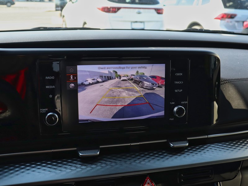 2024 Kia Carnival LX+ | Power Sliding Doors | Carplay | No Accidents