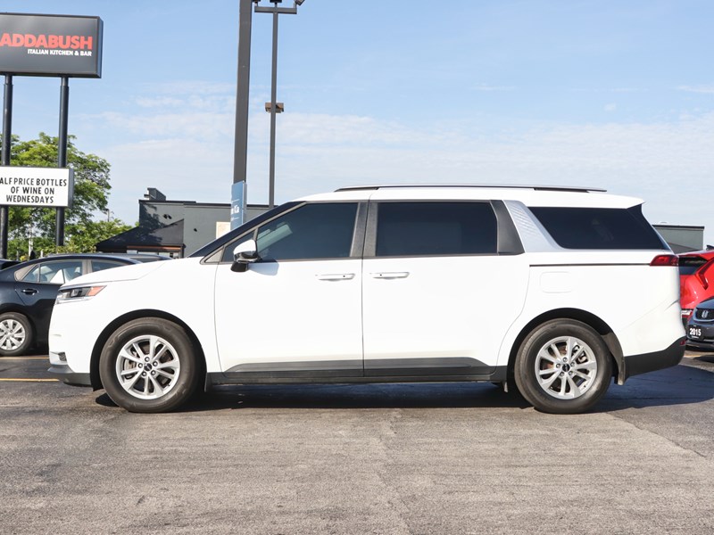 2024 Kia Carnival LX+ | Power Sliding Doors | Carplay | No Accidents