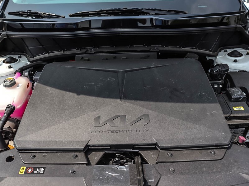 2024 Kia Niro EV Wave Demo, 1.49% Financing Available!