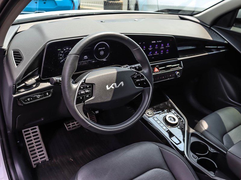 2024 Kia Niro EV Wave Demo, 1.49% Financing Available!