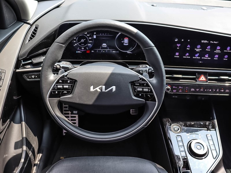 2024 Kia Niro EV Wave Demo, 1.49% Financing Available!
