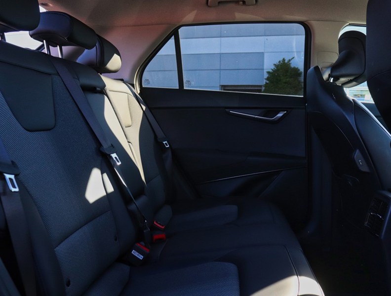 2024 Kia Niro Plug-In Hybrid 1000Km/Tank/Best In Class Cargo/Off-Lease