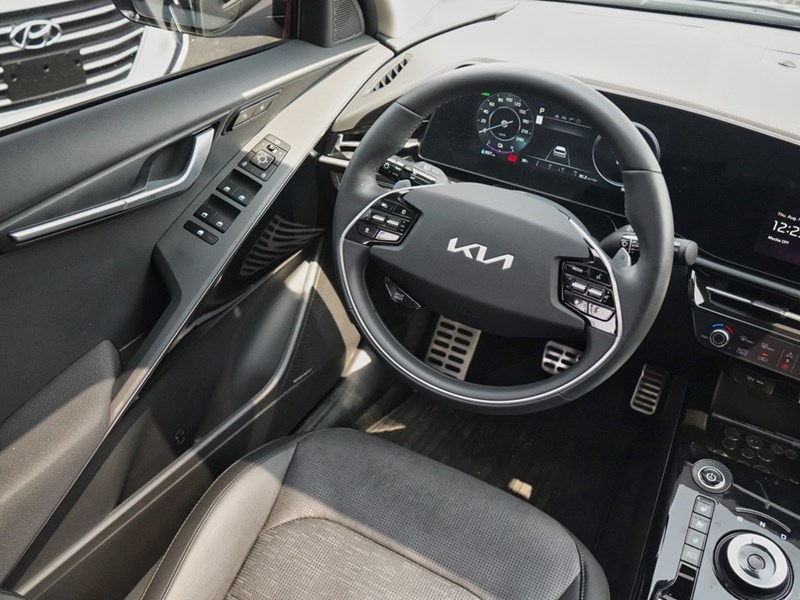 2024 Kia Niro EV Wave Demo, Financing as low as 1.49%!