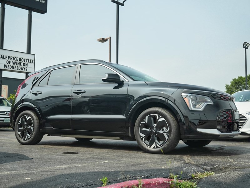 2024 Kia Niro EV Wave Demo, Financing as low as 1.49%!