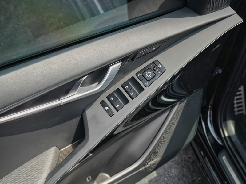 2024 Kia Niro EV Wave Demo, Financing as low as 1.49%!