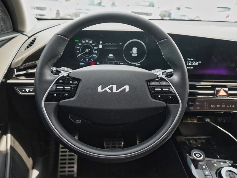 2024 Kia Niro EV Wave Demo, Financing as low as 1.49%!