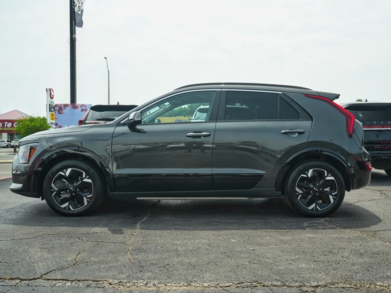 2024 Kia Niro EV Wave DEMO, FINANCE AS LOW AS 1.49%