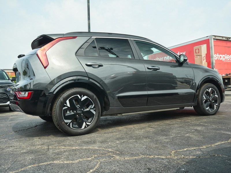 2024 Kia Niro EV Wave DEMO, FINANCE AS LOW AS 1.49%