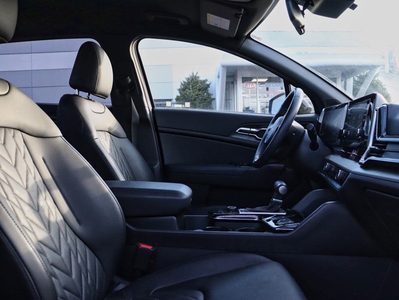 2024 Kia Sportage Off-Lease | Leather Interior | Cpo Eligible |Mint