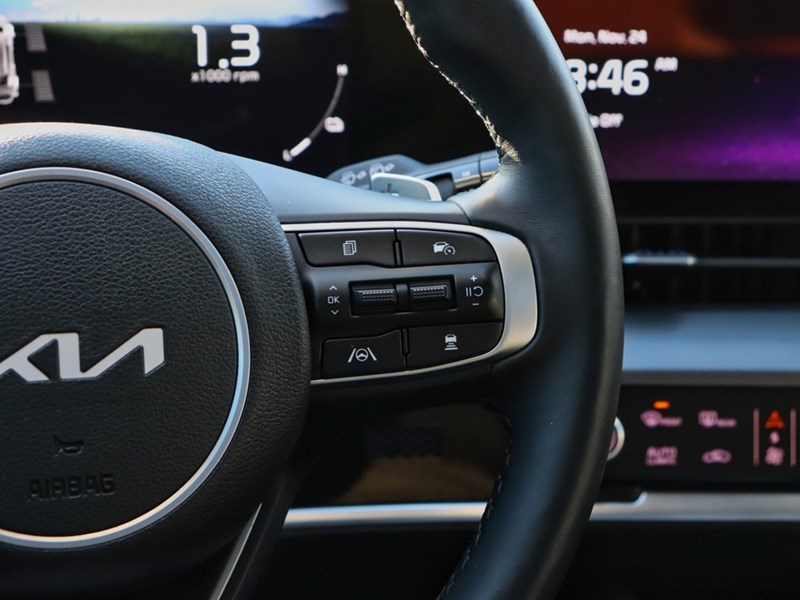 2024 Kia Sportage PHEV SX AWD | Leather | Sunroof | EV Mode | Carplay