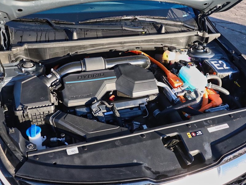 2024 Kia Sportage PHEV SX AWD | Leather | Sunroof | EV Mode | Carplay