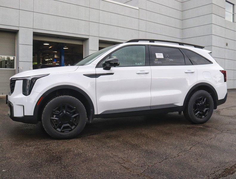 2025 Kia Sorento X-Pro/4.49%/Demo/A/T Tires/Olive Int/Cpo Eligible
