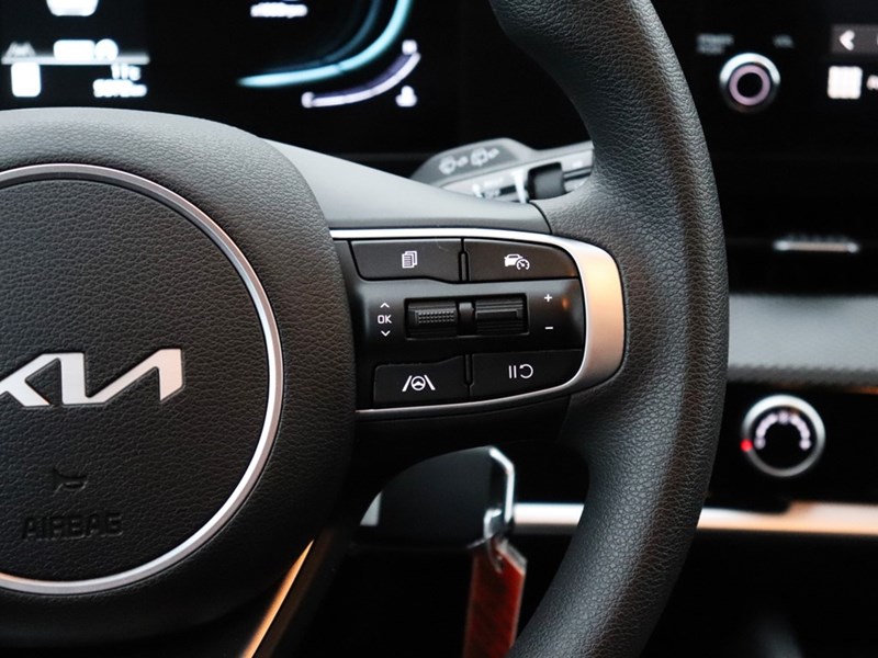 2025 Kia Sportage LX FWD