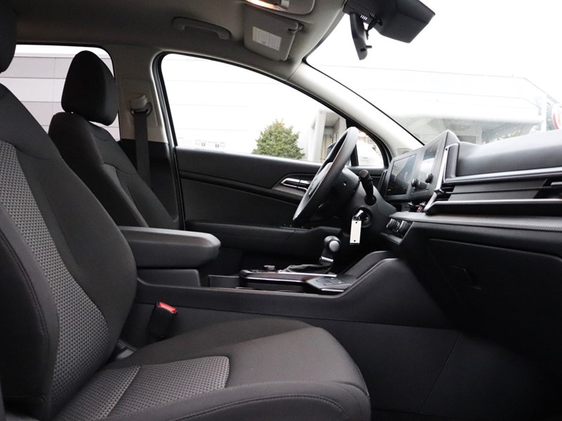 2025 Kia Sportage LX FWD