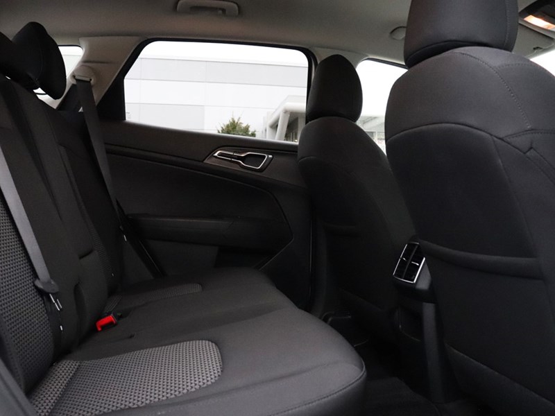 2025 Kia Sportage LX FWD