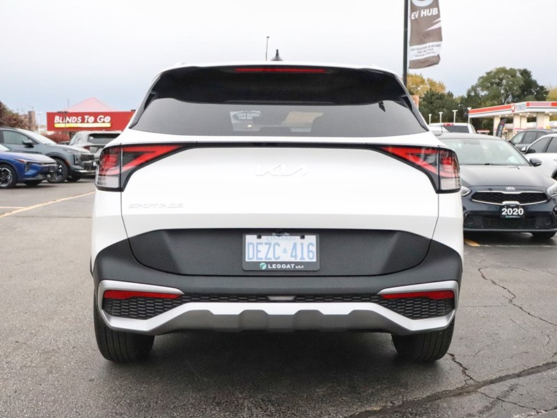 2025 Kia Sportage LX FWD