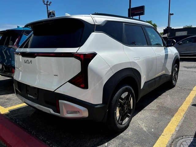 2027 Kia Seltos LX AWD