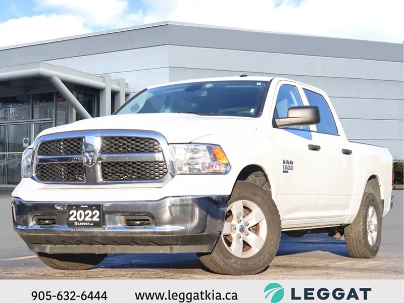 2022 RAM 1500 Classic SLT | Carplay | Heated Seats | Back Up Cam